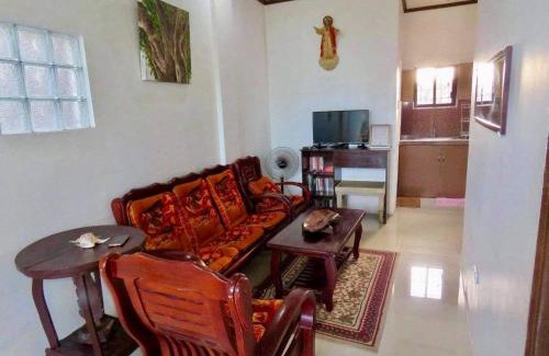 Rizal Province House | Perlies Inn Balcony House