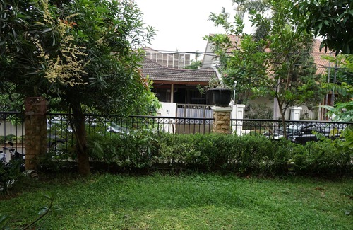 Grogol Utara House | Permata Hijau - Taman Biduri