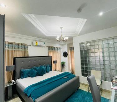 Ngleshi Amanfro House | Perriman Hotel