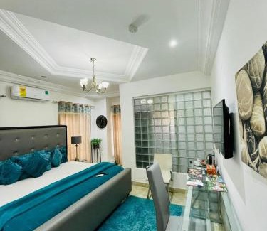 Ngleshi Amanfro House | Perriman Hotel