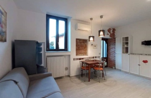 Inveruno Apartment | Persia Apartment