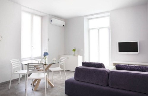Luino Apartment | PERSICO-In the Historic Centre, a stone's throw from the Port