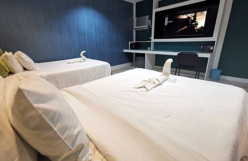 Basdiot Hotel | Pescadores Suites Moalboal