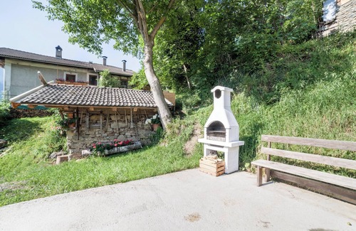 San Martino in Passiria Apartment | Pet-friendly Apartment "INNERGASSERHOF Ferienwohnung Edelweiss"