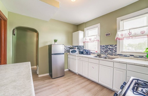 South Chicago Heights Apartment | Pet-Friendly Apt in South Chicago Heights