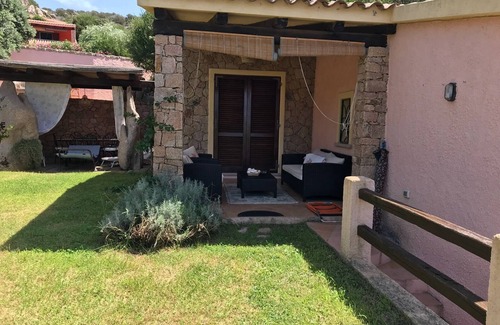 Rena Majore House | Pet-friendly Holiday Home Villetta Meravigliosa with Garden & Terrace