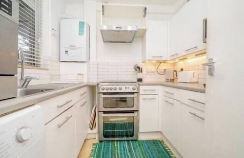 Chiswick Riverside Apartment | Pet Friendly 1Bed Studio with Free Parking