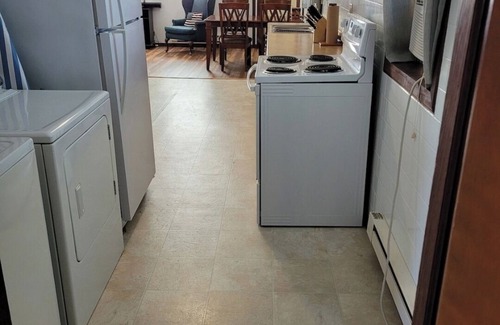 Bellevue House | Pet-friendly 2 bedroom townhome in tranquil Bellevue
