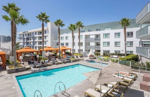 Downtown Apartment | Pet Friendly 2BR Apt + Parking