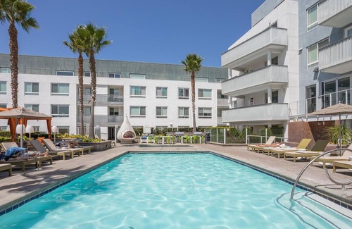 Downtown Apartment | Pet Friendly 2BR Apt + Parking