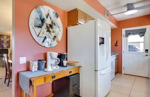 Green Valley Desert Meadows House | Pet-Friendly 55+ Green Valley Home w/Golf Gear!