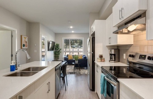 Southwest Calgary Apartment | Pet Friendly Apartment w/Free Underground Parking