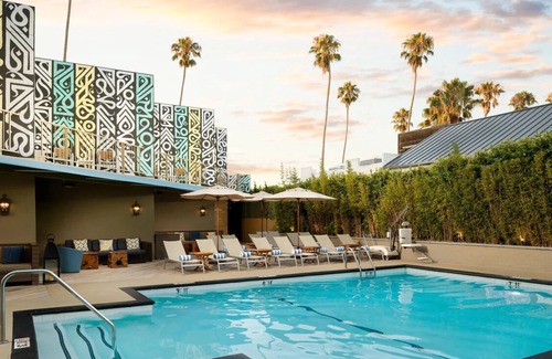 Ocean Park House | Pet-Friendly Beachside Haven with Heated Pool and great Location