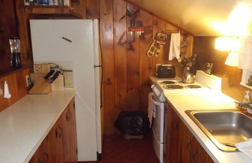 Denmark Cottage | Pet-friendly cabin with a sandy beach and breathtaking mountain views!
