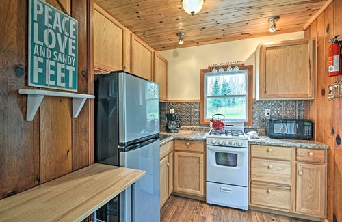 Charlevoix Cabin | Pet-Friendly Charlevoix Cabin: Walk to Lakefront!