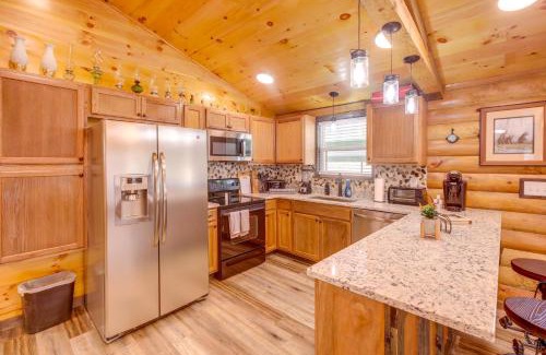 Lupton City House | Pet-Friendly Chattanooga Cabin with Hot Tub and Kayaks