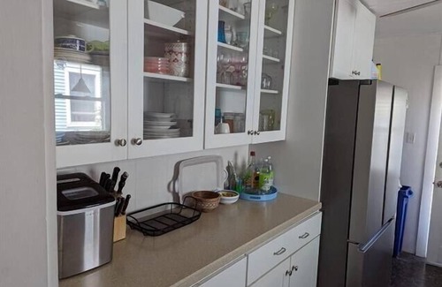 Stone Harbor House | Pet Friendly, Classic 1950s style 4 bedroom 3 full bath Stone Harbor beach house, just one block from the ocean and 7 blocks from 96th street.