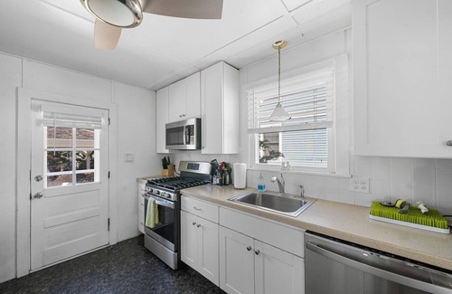 Stone Harbor House | Pet Friendly, Classic 1950s style 4 bedroom 3 full bath Stone Harbor beach house, just one block from the ocean and 7 blocks from 96th street.