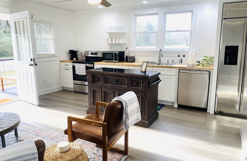 Orangeburg County Cottage | Pet friendly country cottage with large fenced-in yard & horses on property