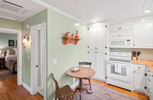 Batesville Cottage | Pet-Friendly Devon Cottage at Ivy Cottages