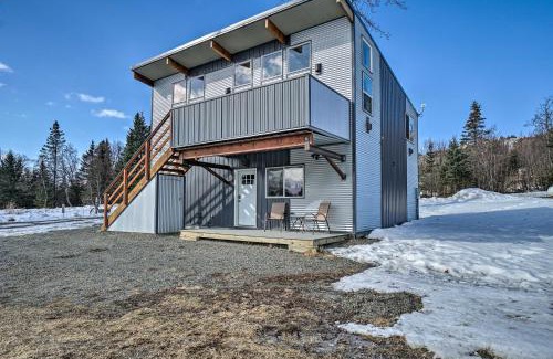 Fritz Creek Apartment | Pet-Friendly Duplex with Northern Lights Aurora View