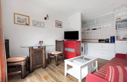 San Marcos Apartment | Pet-Friendly Apartament Bali with Mountain View, Sea View, Wi-Fi & Terrace