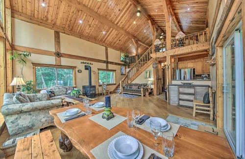 Eureka Cabin | Pet-Friendly Eureka Getaway w/Mountain Views