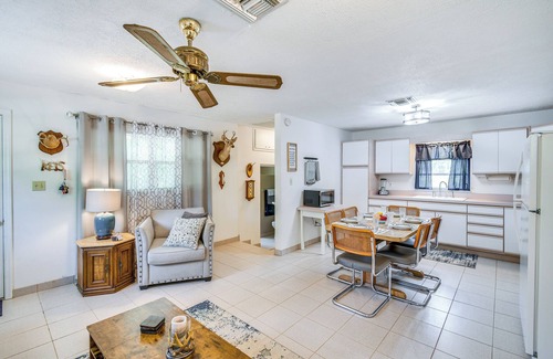 Edgar Cabin | Pet-Friendly Fort McCoy Cabin w/Fire Pit!