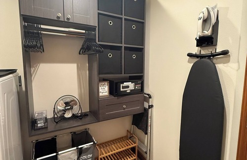 Middleton Apartment | Pet Friendly Fully Furnished Modern 1-Bedroom Oasis with Private Outdoor Retreat