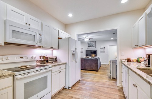 Arnoldsville Apartment | Pet-Friendly Georgia Apartment: 8 Mi to Athens!