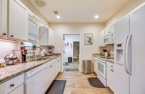Arnoldsville Apartment | Pet-Friendly Georgia Apartment: 8 Mi to Athens!