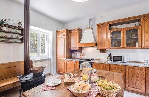 Varese Ligure House | Pet friendly home in Varese Ligure SP