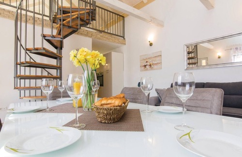 Gornji Zemunik House | Pet friendly home in Zemunik Gornji