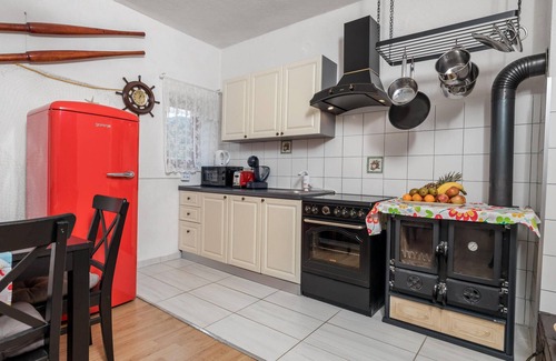 Senj House | Pet friendly home in Sveti Juraj