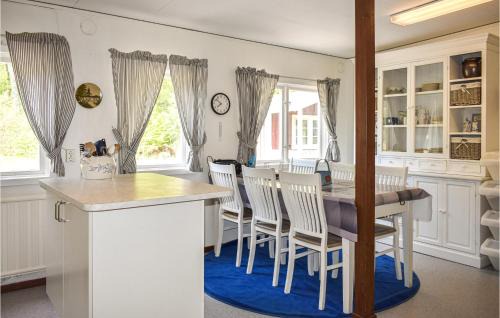 Asarum House | Pet Friendly Home In Asarum