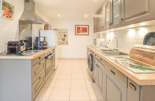 Anctoville House | Pet friendly home in Aurseulles