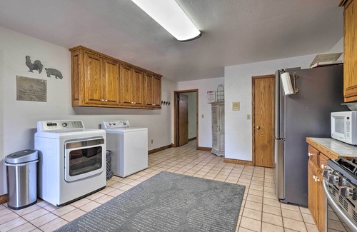 Fayetteville Apartment | Pet-Friendly Home 7 Miles to Dickson Street!