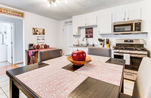 Casey House | Pet-Friendly Home w/Fenced Yard: 'Cozy in Casey'