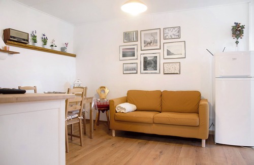 Porto Valtravaglia Apartment | Pet-Friendly Apartment 'La Vecchia Torre' with Garden & Wi-Fi