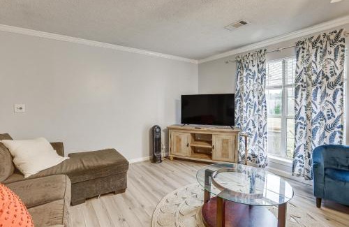 Millbrook House | Pet-Friendly Millbrook Home Patio and Yard!