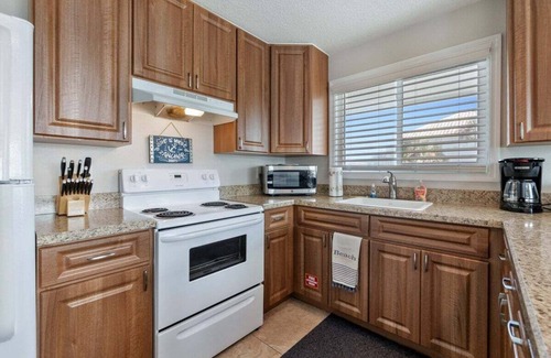 Flagler Beach Condo | Pet Friendly-Ocean Views-Centrally-Flagler Beach