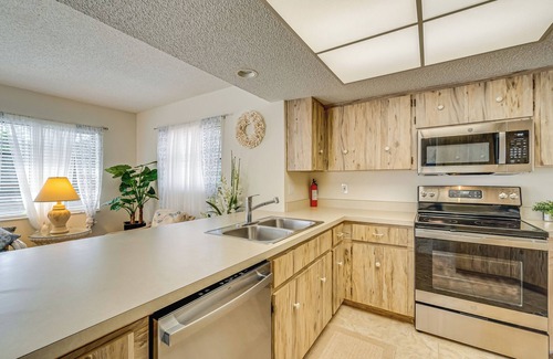 Englewood East House | Pet-Friendly Port Charlotte Home w/Pool & Lanai!