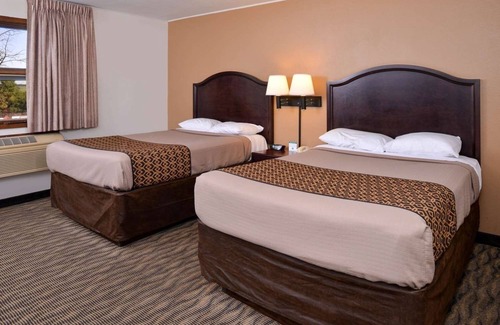 Atlantic Hotel | Pet-Friendly Room w/Kitchenette – Perfect for Short Business Stays