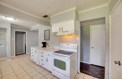 Sachse House | Pet-Friendly Sachse Home Large Fenced Yard