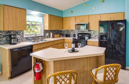 Sebastian Highlands House | Pet-Friendly Sebastian Home: w/Porch + Lake View!