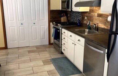 Town Bank House | Pet Friendly Shore Nature Retreat!