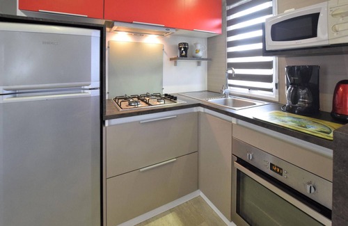 Grandcamp-Maisy House | Pet friendly (sta)caravan