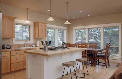 Southwest Bend House | Pet-Friendly | Stately Stay for 8 | 4BDR