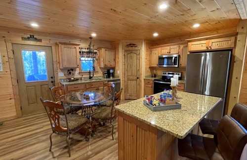 Ellijay Cabin | Pet-Friendly Sunset View Cabin Private Hot Tub Pools Mountain Views Fiber