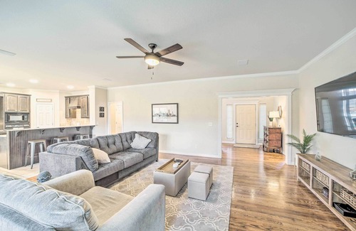South Tulsa House | Pet-Friendly Tulsa Escape w/Private Hot Tub!
